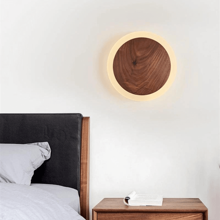 LumiWalnut LED Wandlamp - strak, modern ontwerp met hoogwaardig notenhout - energiezuinig - huishoudmeester