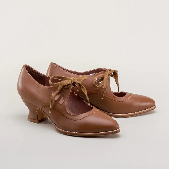 Elegante retro schoenen met lage hak Vetersluiting uitgeholde ontw Huishoudmeester