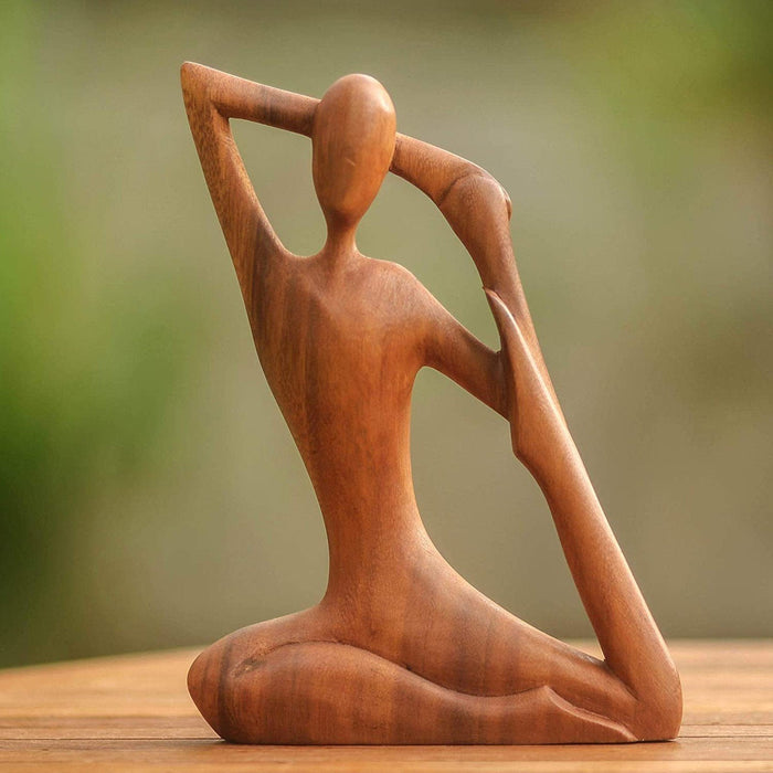 Yoga-geïnspireerde Houten Beeldjes - elegante figuren stralen sereniteit uit in diverse yogahoudingen - huishoudmeester