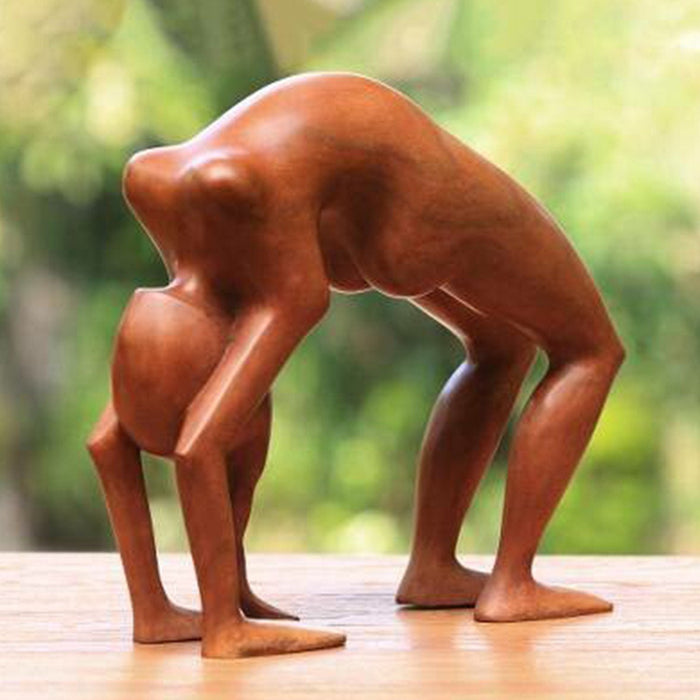 Yoga-geïnspireerde Houten Beeldjes - elegante figuren stralen sereniteit uit in diverse yogahoudingen - huishoudmeester