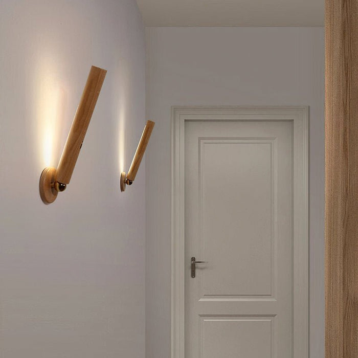 Draaibare Houten Wandlamp met Instelbare Helderheid - 360° draaifunctie en ingebouwde magneet - oplaadbaar - huishoudmeester