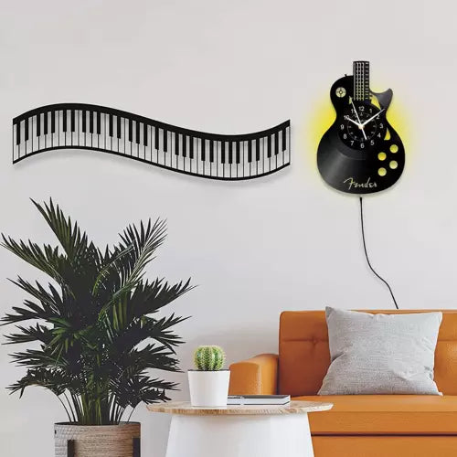 Gitaarvormige Wandklok voor Muziekliefhebbers - geeft een creatieve twist aan elke kamer -  extra grote wijzers en duidelijke cijfers - huishoudmeester